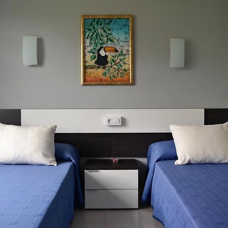Playa de Bascuas Dukes Habitaciones מראה חיצוני תמונה